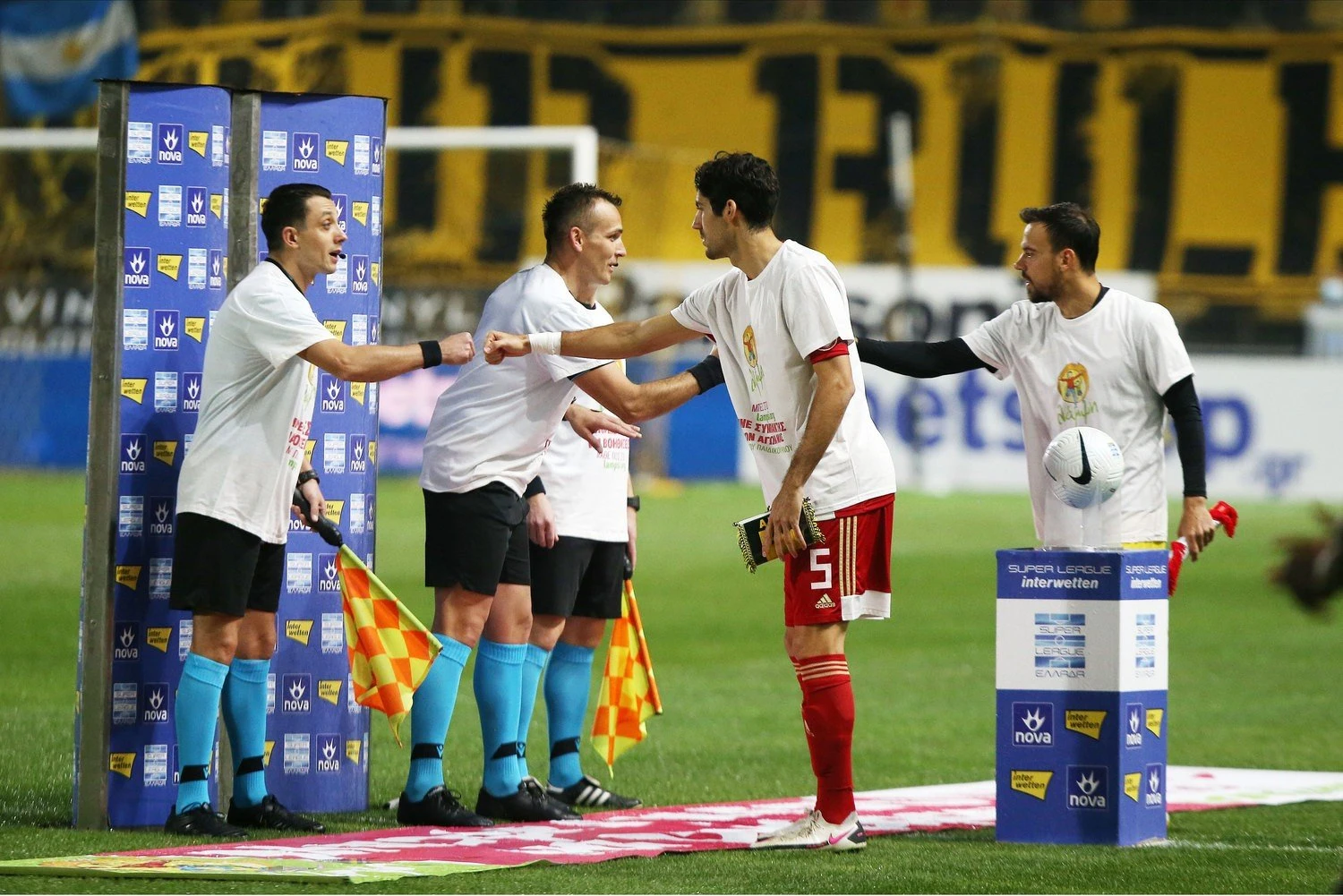 aris-olympiakos-lampsi-3.jpg