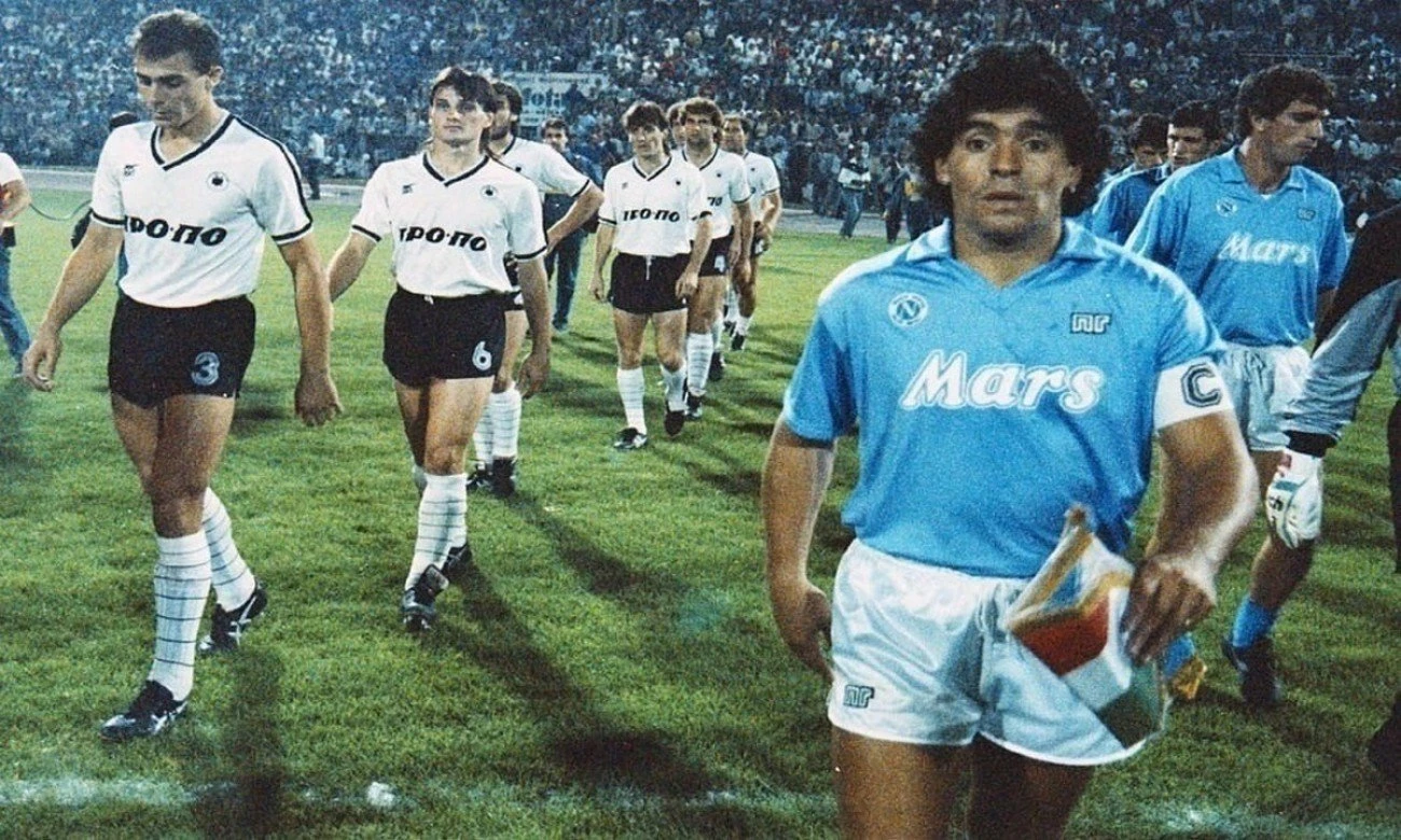 maradona-toumpa.jpg