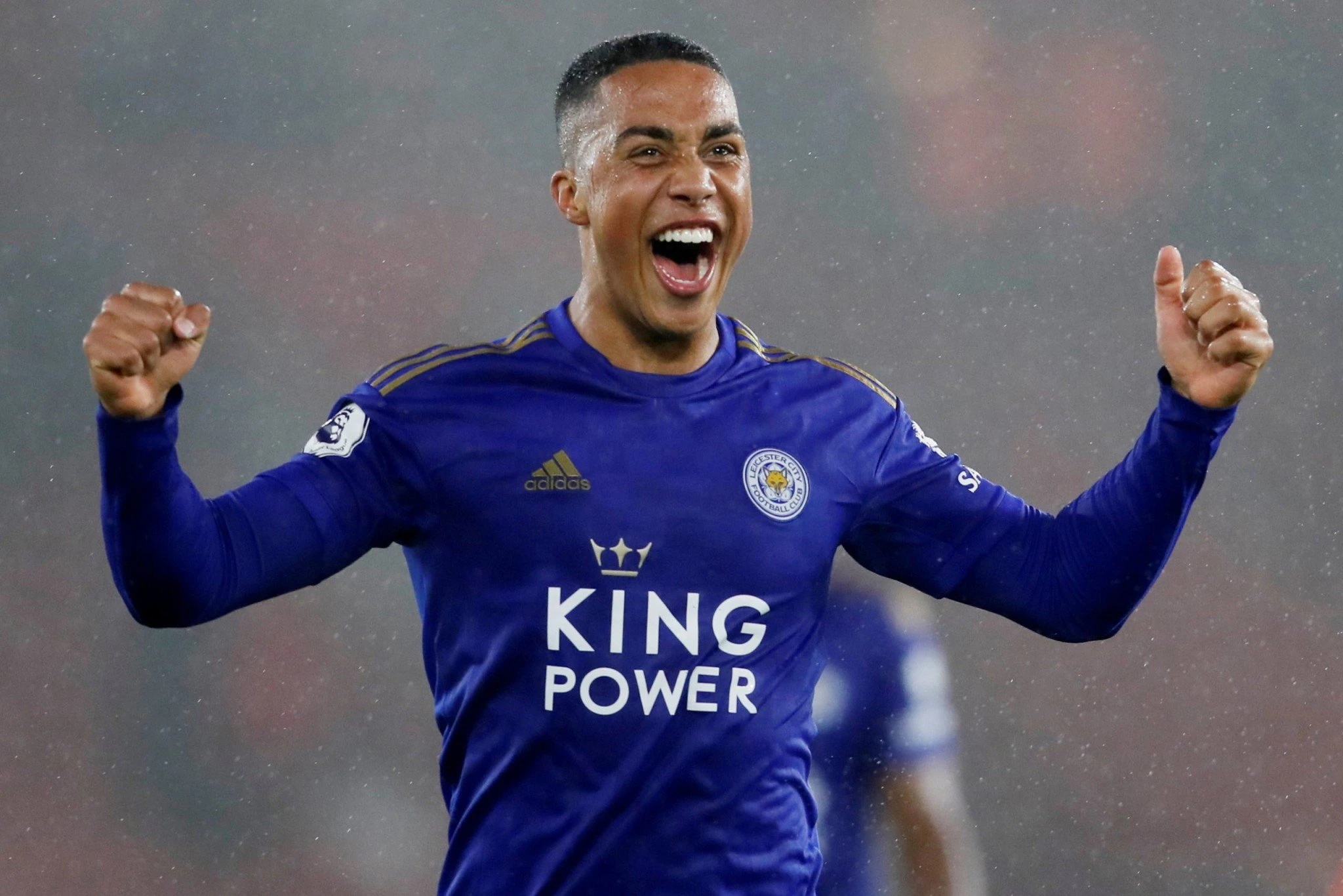 youri-tielemans-scaled.jpg