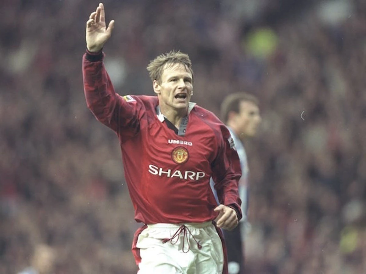 teddy-sheringham-manchester-united.jpg
