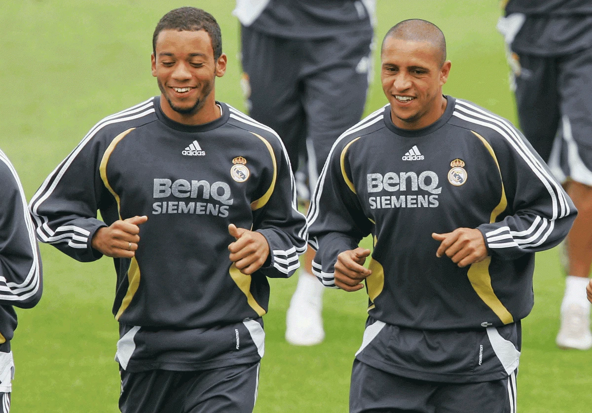 marcelo-robertocarlos.gif