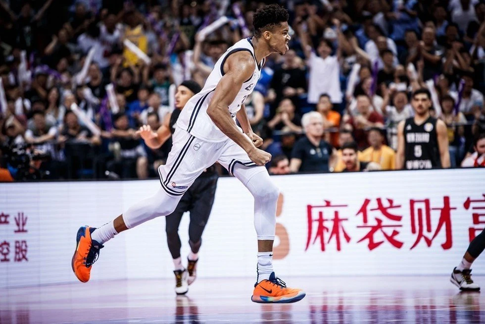 giannis-new-zealand2019.jpg