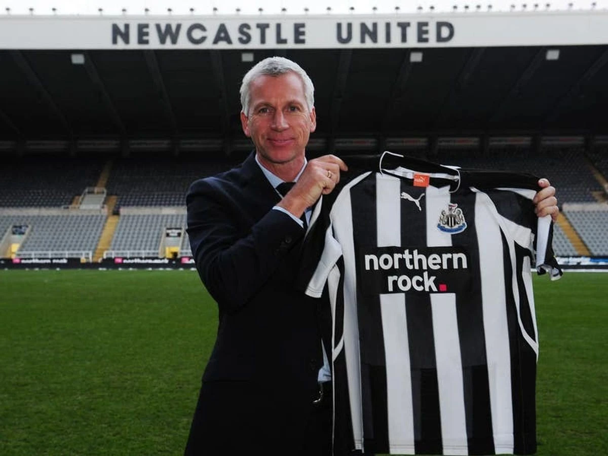 pardew-3.jpg