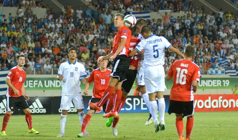 greece-u19-2015-XWx7h.jpg