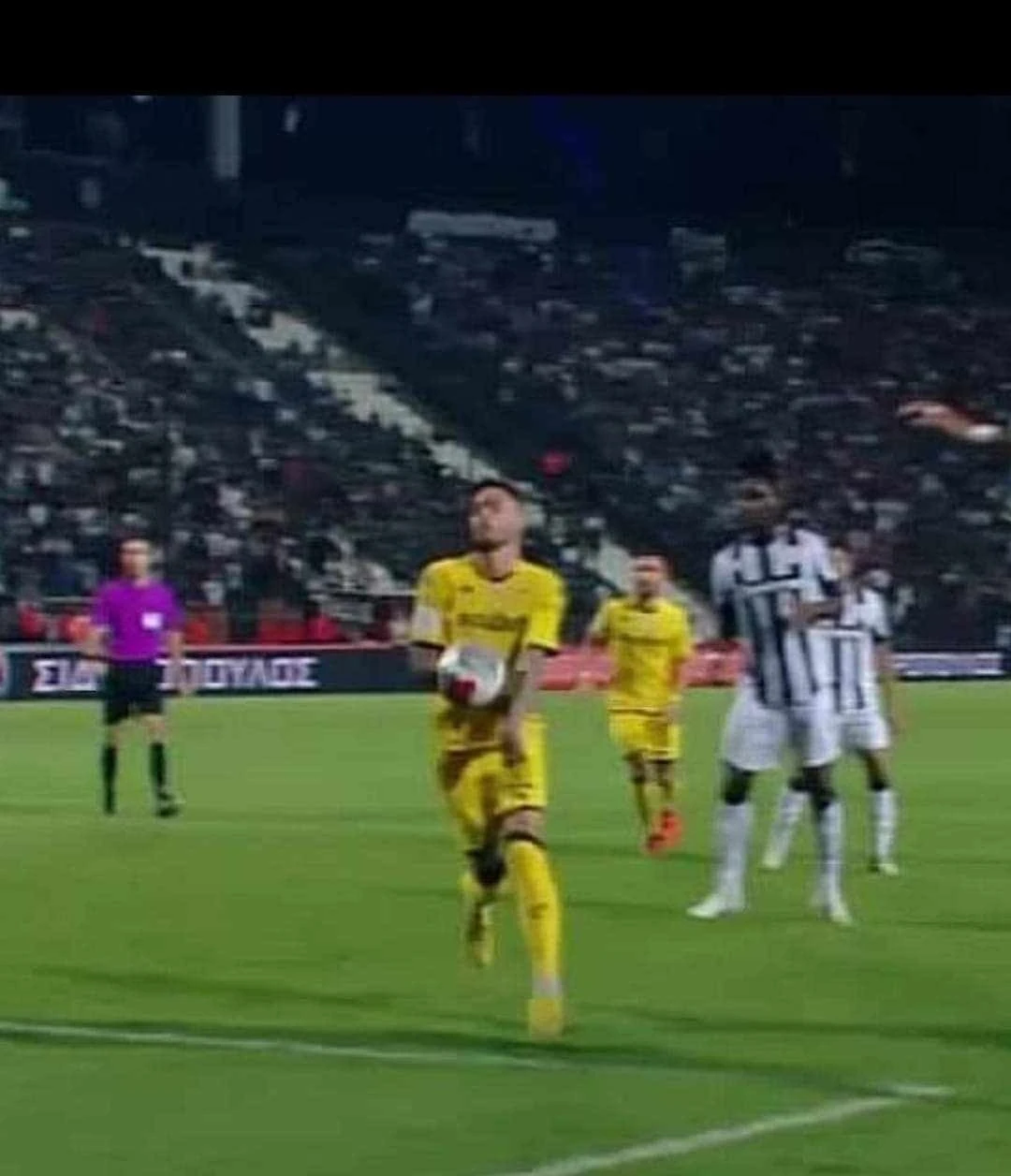 penalti-paok-aris.jpg