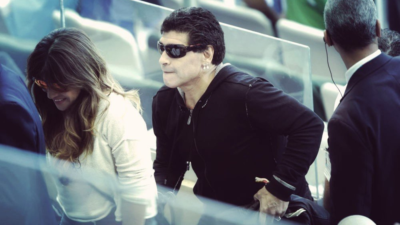 Το μεσαίο δάχτυλο του Μαραντόνα (video)