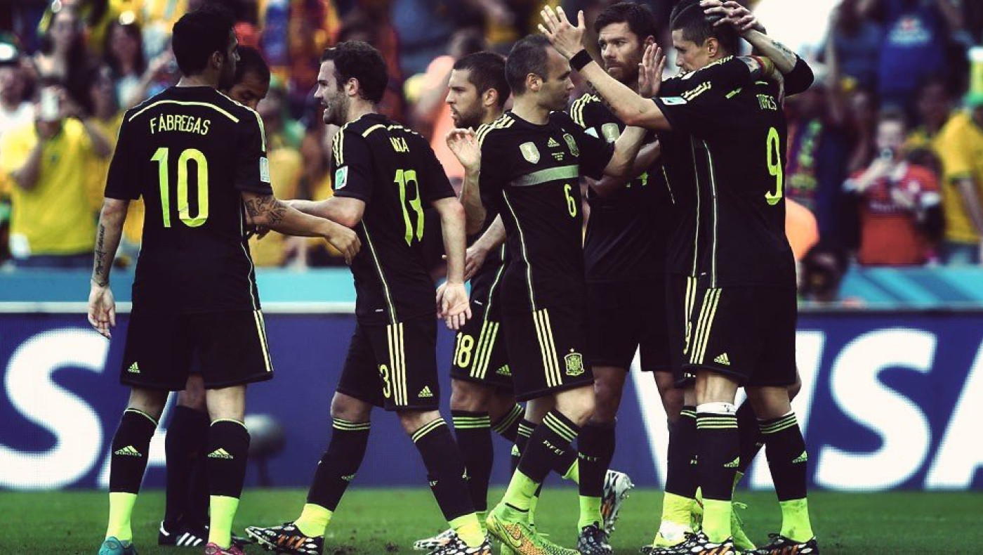 «Αντίο» με ψηλά το κεφάλι (video)