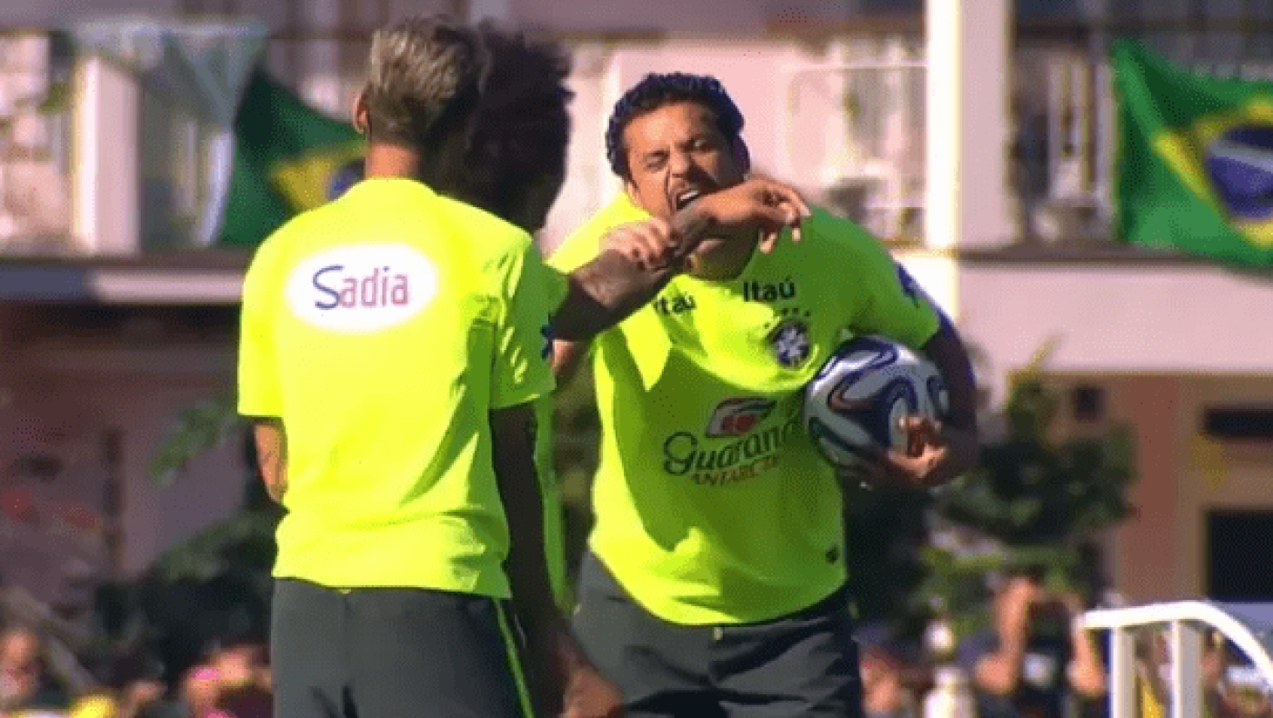 O Φρεντ δάγκωσε τον Μαρσέλο (video)