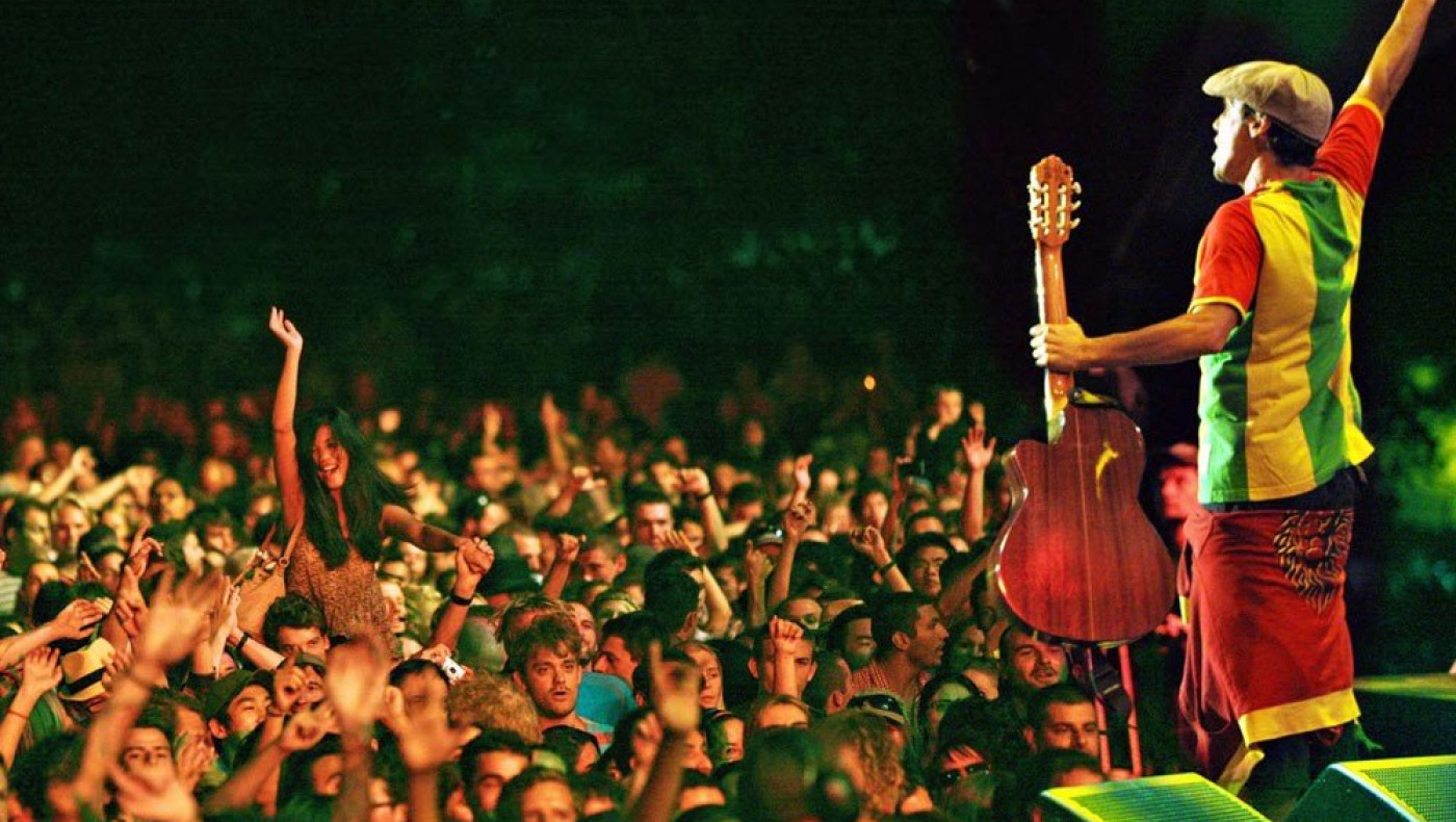 Manu Chao : Έπεσε ξύλο στην συναυλία (video), συνελήφθη ο υπεύθυνος