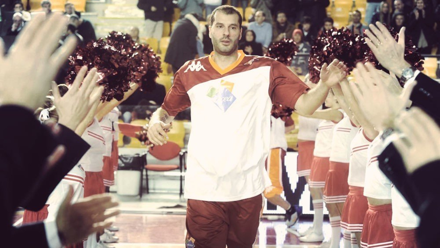 Ανανέωσε ο Κακιούζης