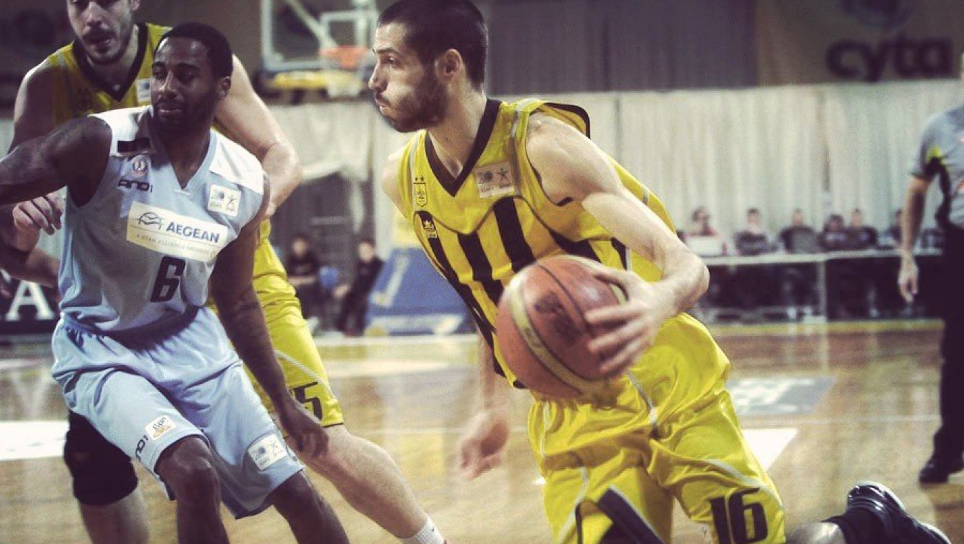 Ανανέωσε ο Μούρτος