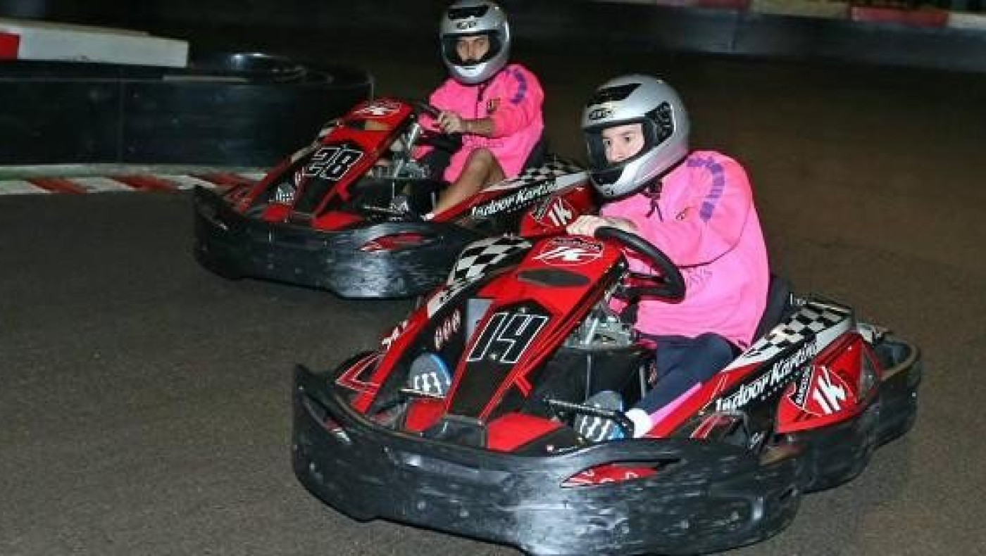 Οι «Μπλαουγκράνα» το έριξαν σε κάρτ (pics)