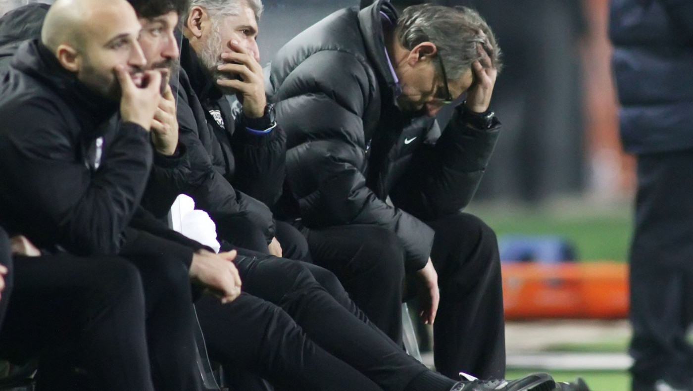 Ας τελειώνουν οι «φιλιππικοί»