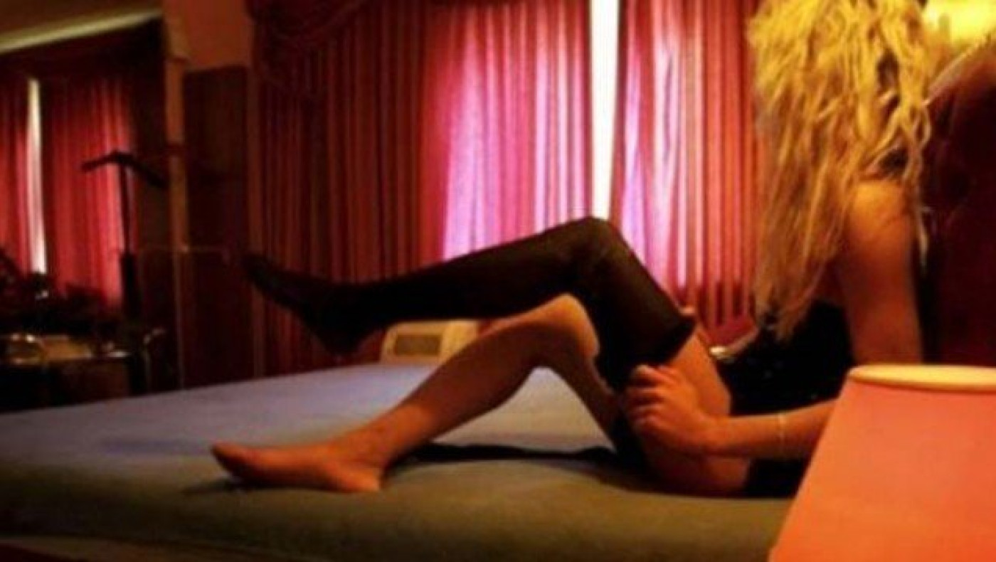 ΣΚΑΝΔΑΛΟ ΣΤΗ ΡΟΔΟ με τους πιτσιρικάδες της Μπεσίκτας, κάλεσαν πόρνες!