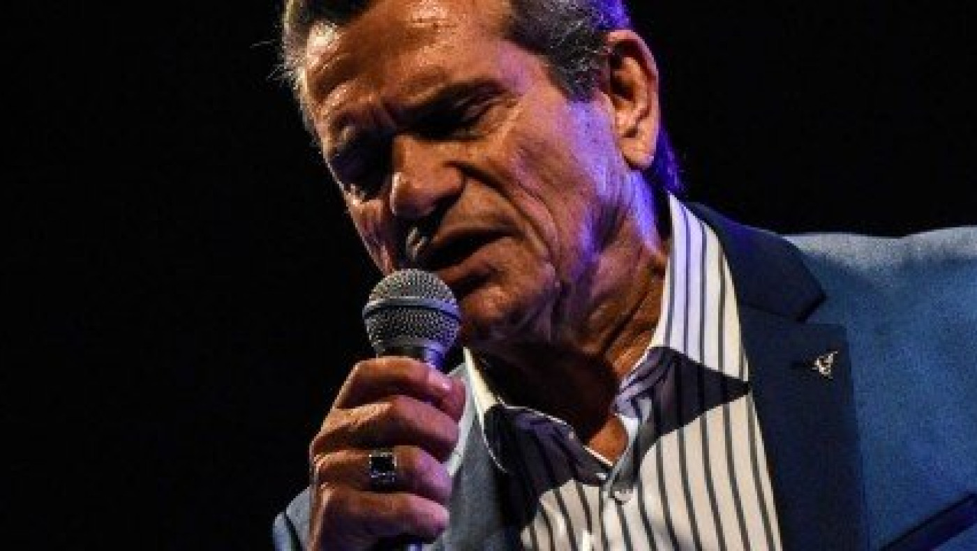 «Σε μια ζαριά έχασα          500                χιλιάρικα»