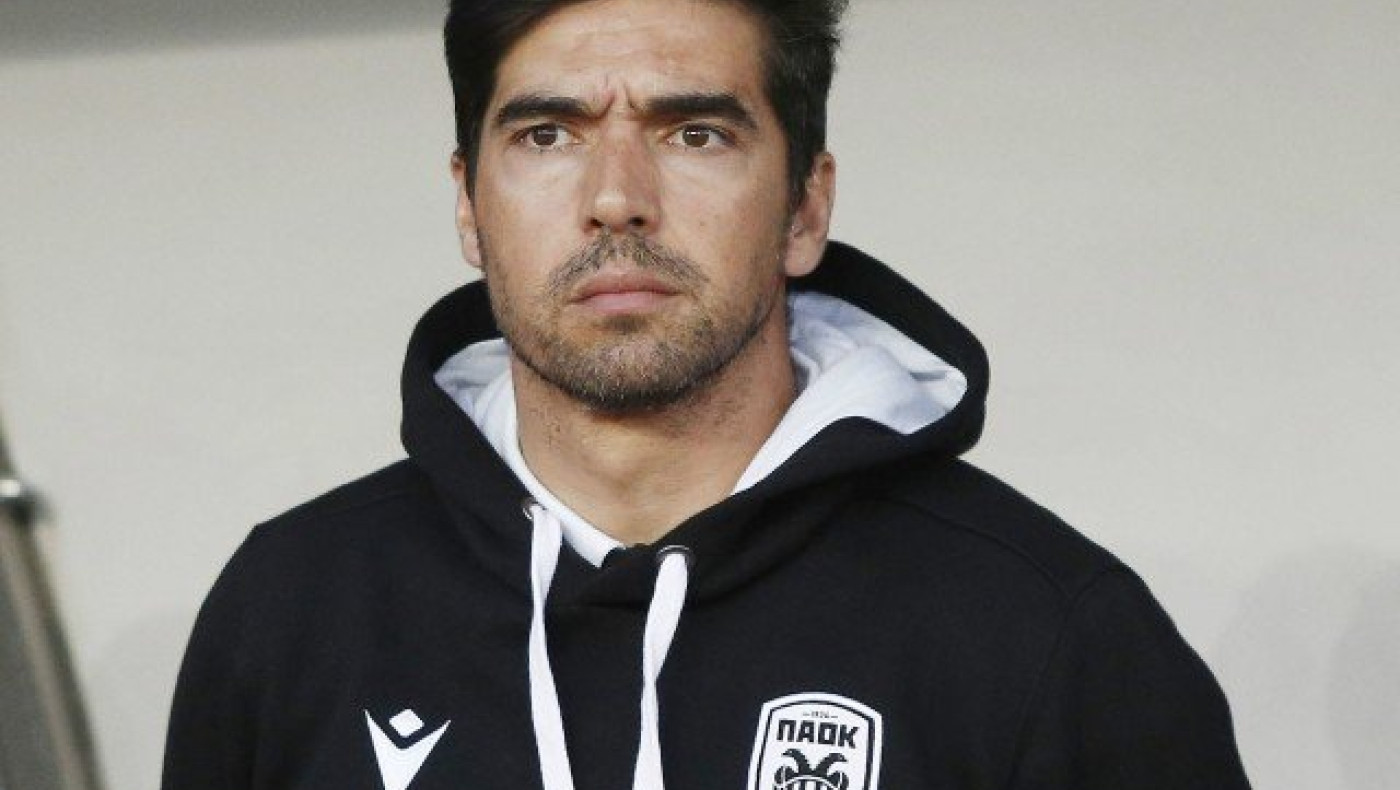 Τα χέρια και τα               πρόσωπα του «Δικέφαλου»