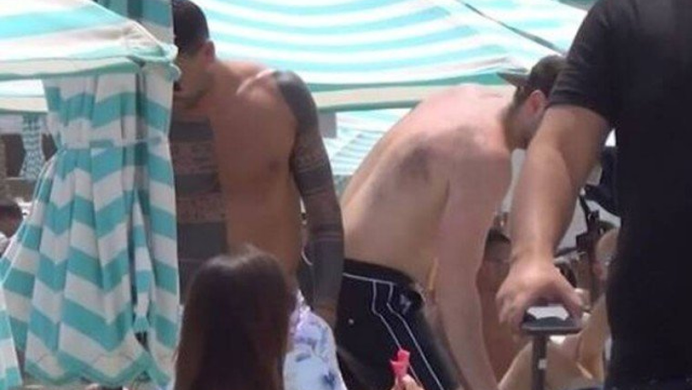 Μύκονος: Ποιος     Ιταλός ποδοσφαιριστής κάνει διακοπές στο νησί (vid)