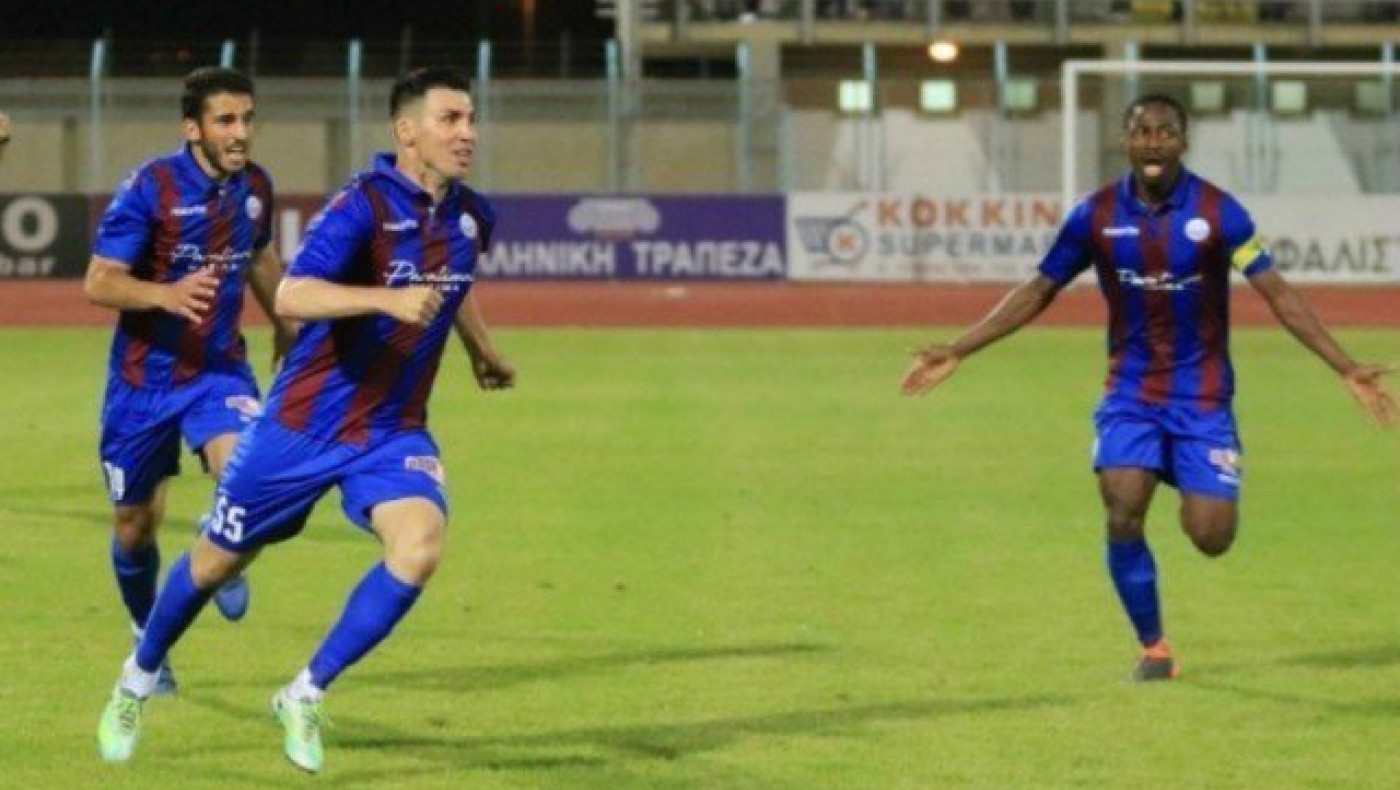 Προσεχώς... ελεύθερος        ο Σωκράτης     Φυτανίδης