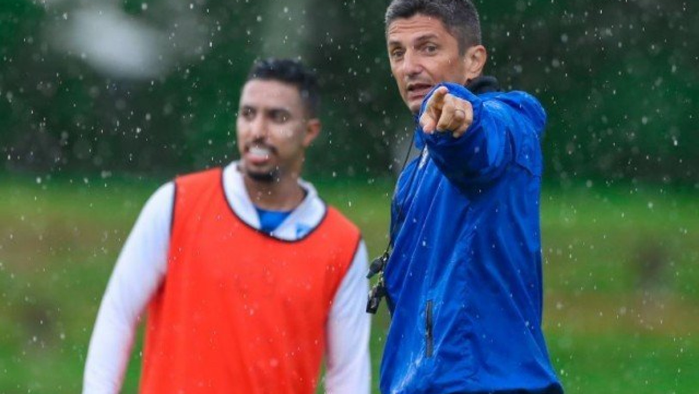 Επιασε δουλειά ο Λουτσέσκου στην Αλ Χιλάλ     (pics/vid)