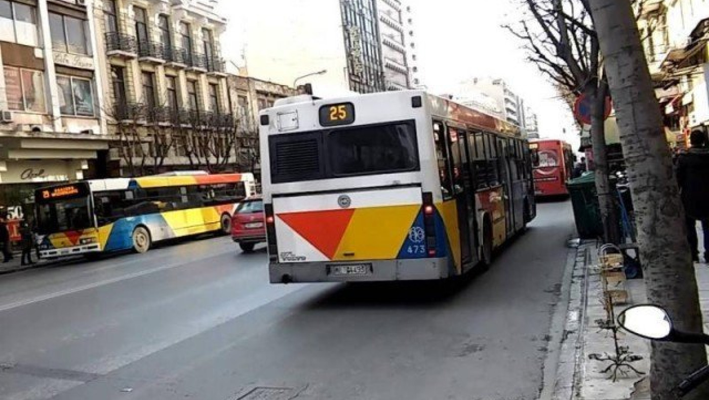 Φωτιά σε λεωφορείο του ΟΑΣΘ          στον Περιφερειακό