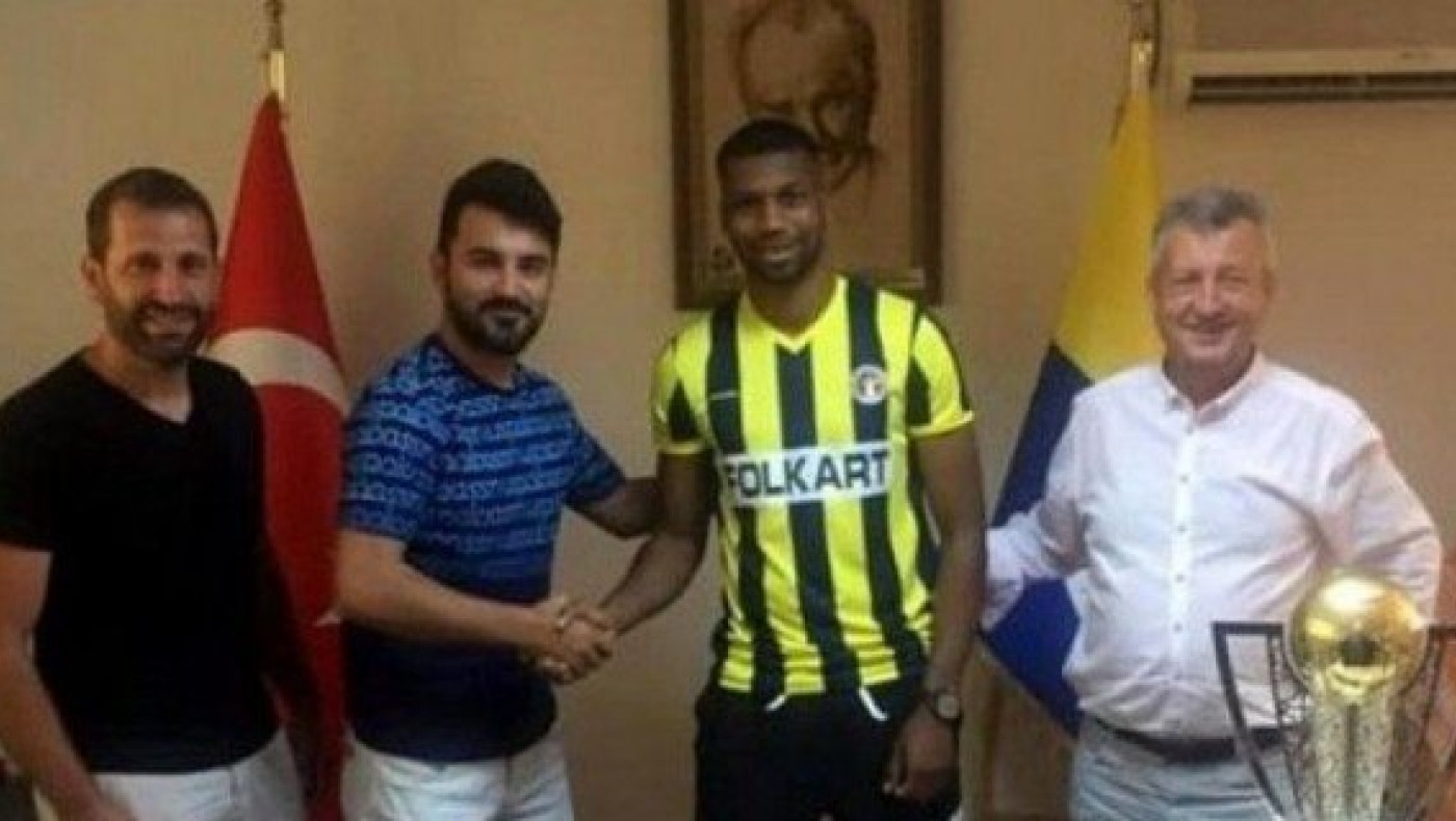 ΕΠΟΣ: Oμάδα αγόρασε               λάθος ποδοσφαιριστή!