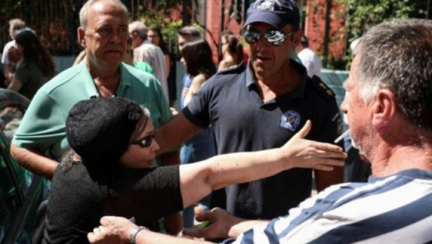 H Ελένη Λουκά τα                    «έψαλλε» στη Φώφη Γεννηματά (pics)