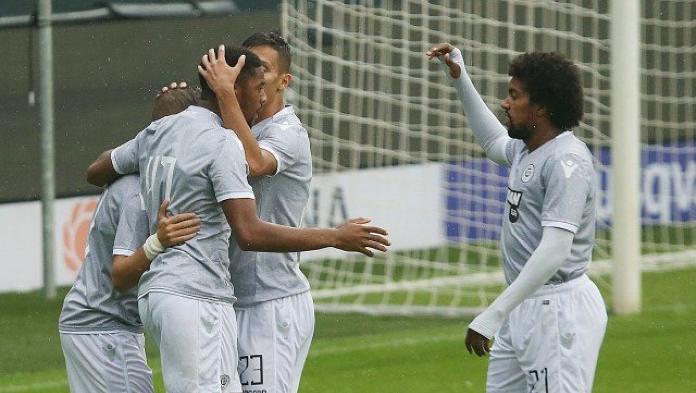 Άγιαξ εκείνος                   αλλά και ΠΑΟΚ αυτός!