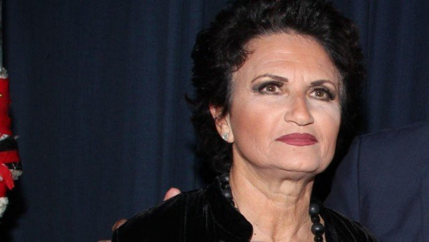 Συγκινεί το ντουέτο της Πρωτοψάλτη με ιερέα σε συναυλία (ΒΙΝΤΕΟ)