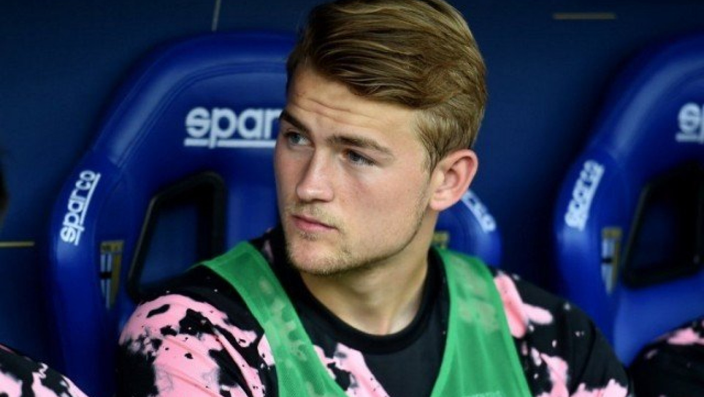 Ντε Λιχτ:                          «Δεν περίμενα να μείνω στον πάγκο»