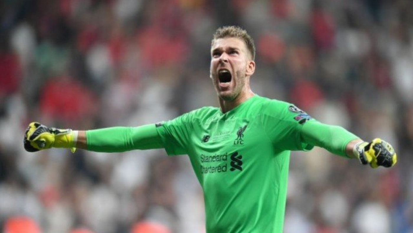 Απίθανο και όμως αληθινό: Τραυματίστηκε από φίλαθλο ο Αντριάν (vid)