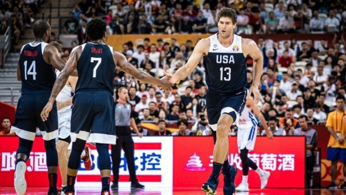 Περίπατος για τις ΗΠΑ επί της                  αδύναμης Τσεχίας