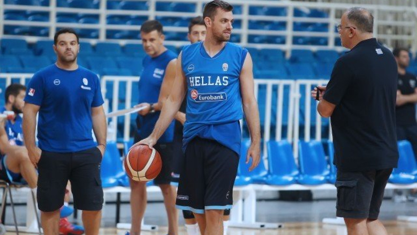 Εσπευσμένα στην αποστολή της          Εθνικής ο Μάντζαρης