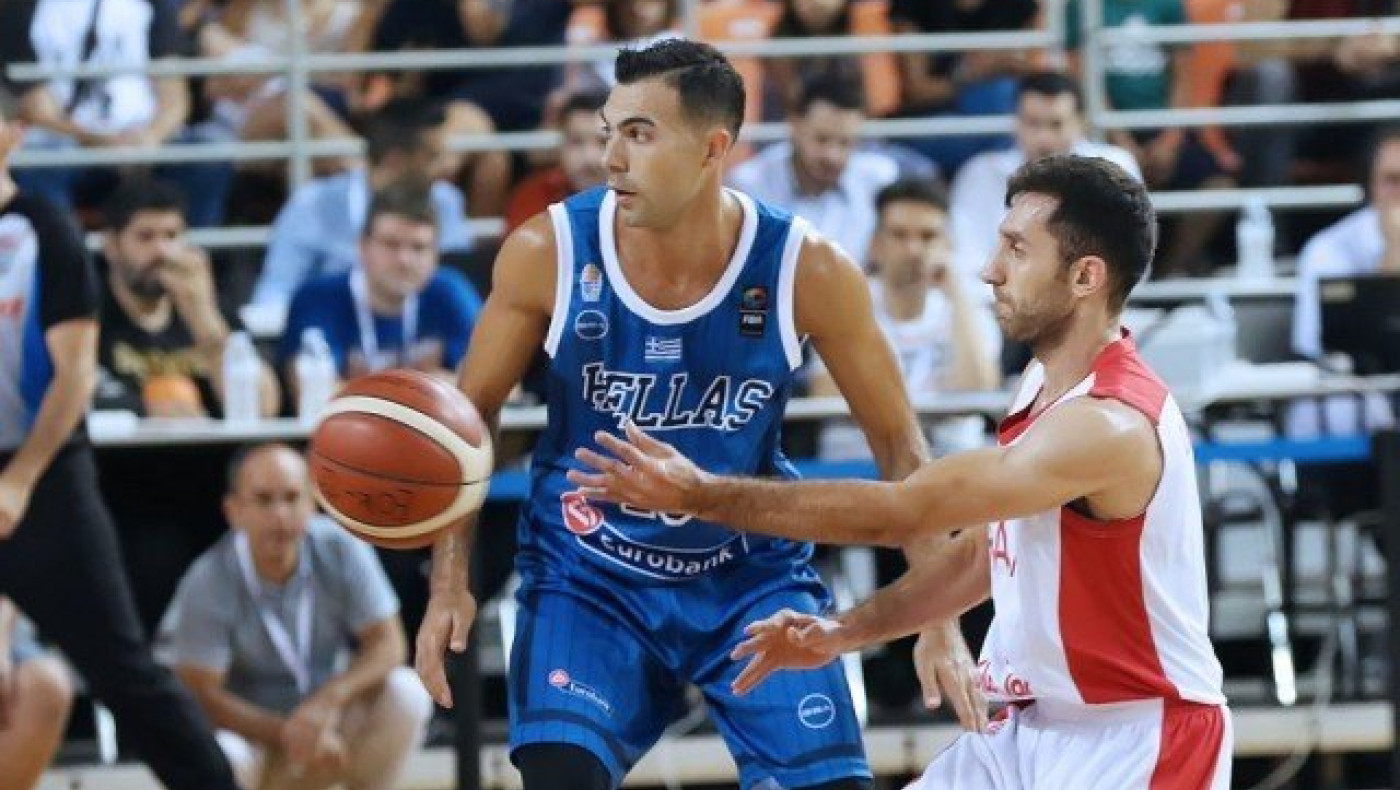 Αιμάτωμα και θλάση ο Σλούκας,   αμφίβολος για Κίνα