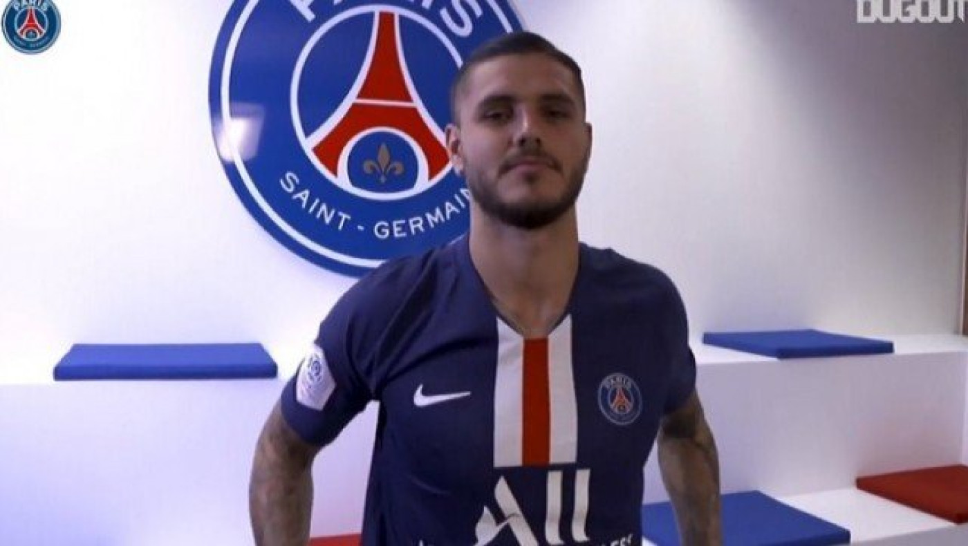 Favori & Outsider: Διακοπή, Ευρώπη, ντεμπούτα και γενέθλια