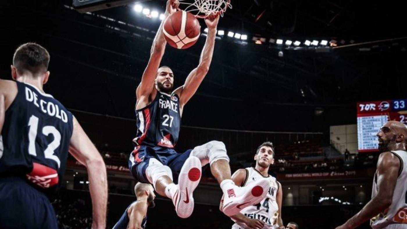 Νίκησε η Γαλλία, πανηγυρίζουν                           οι Δομινικανοί