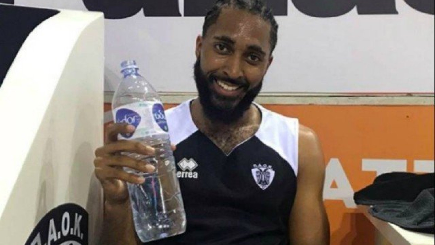 Και... τραγουδιστής         ο Σμιθ του ΠΑΟΚ        (vid)