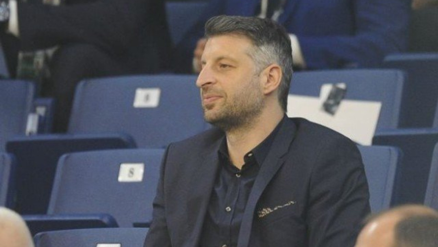 «Οι Ελληνες τα καταφέρνουν, όταν είναι με την πλάτη στον τοίχο»