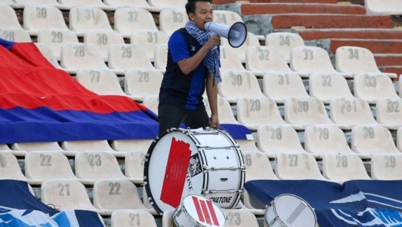 Ο συγκινητικός φίλαθλος που έκανε 6000 χλμ για την χώρα του (vid)