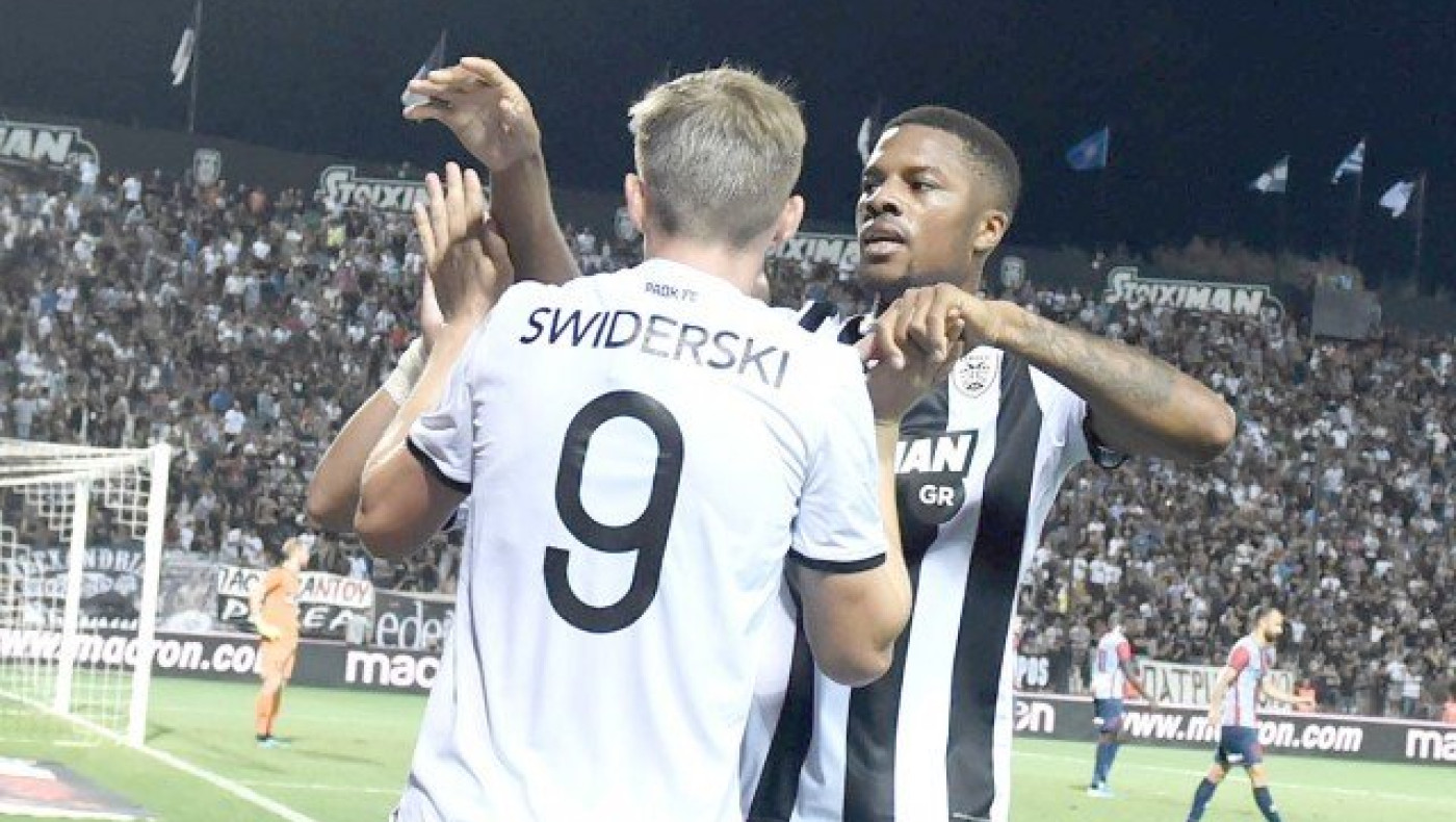 Μένει με μοναδικό αντίπαλο τον            Ολυμπιακό