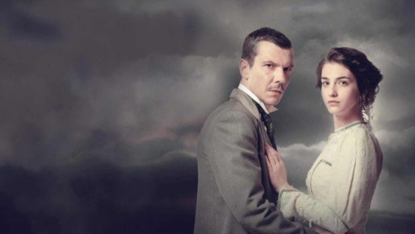 Ο απίστευτος αριθμός ηθοποιών και κομπάρσων στο «Κόκκινο ποτάμι»