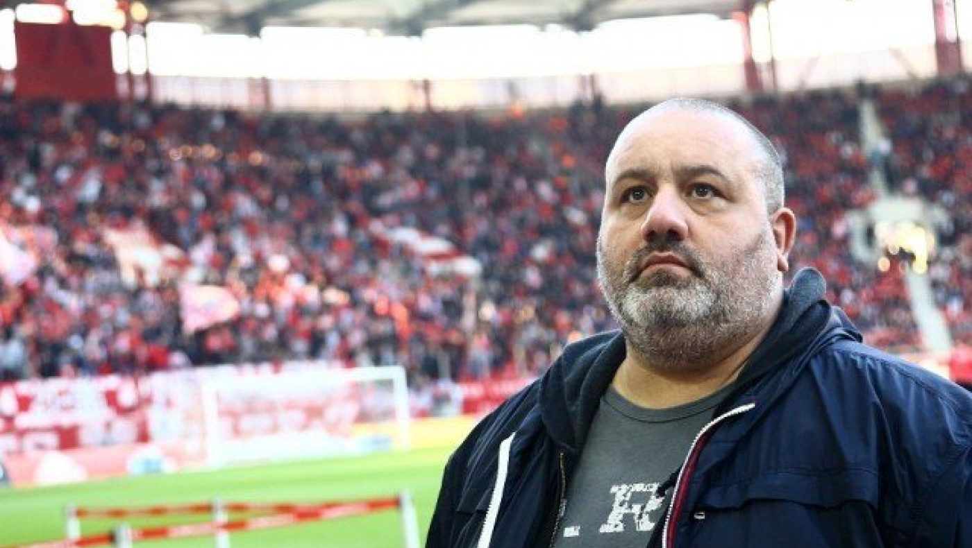 Προκαλεί                           ΠΑΟΚ και Σαββίδη ο Καραπαπάς (pics)