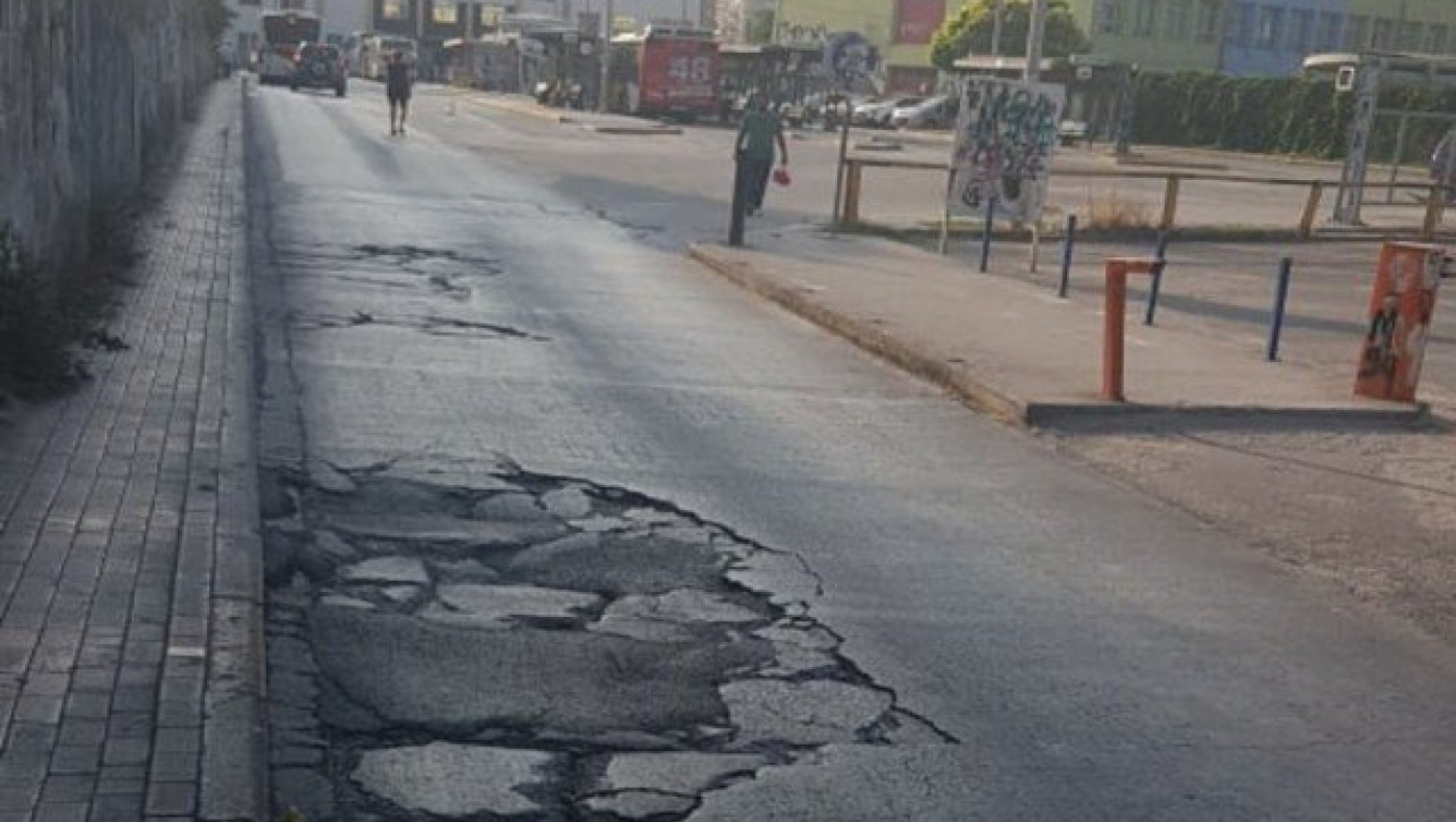 Θεσσαλονίκη:      Άθλιοι οι δρόμοι στον σταθμό του ΟΣΕ