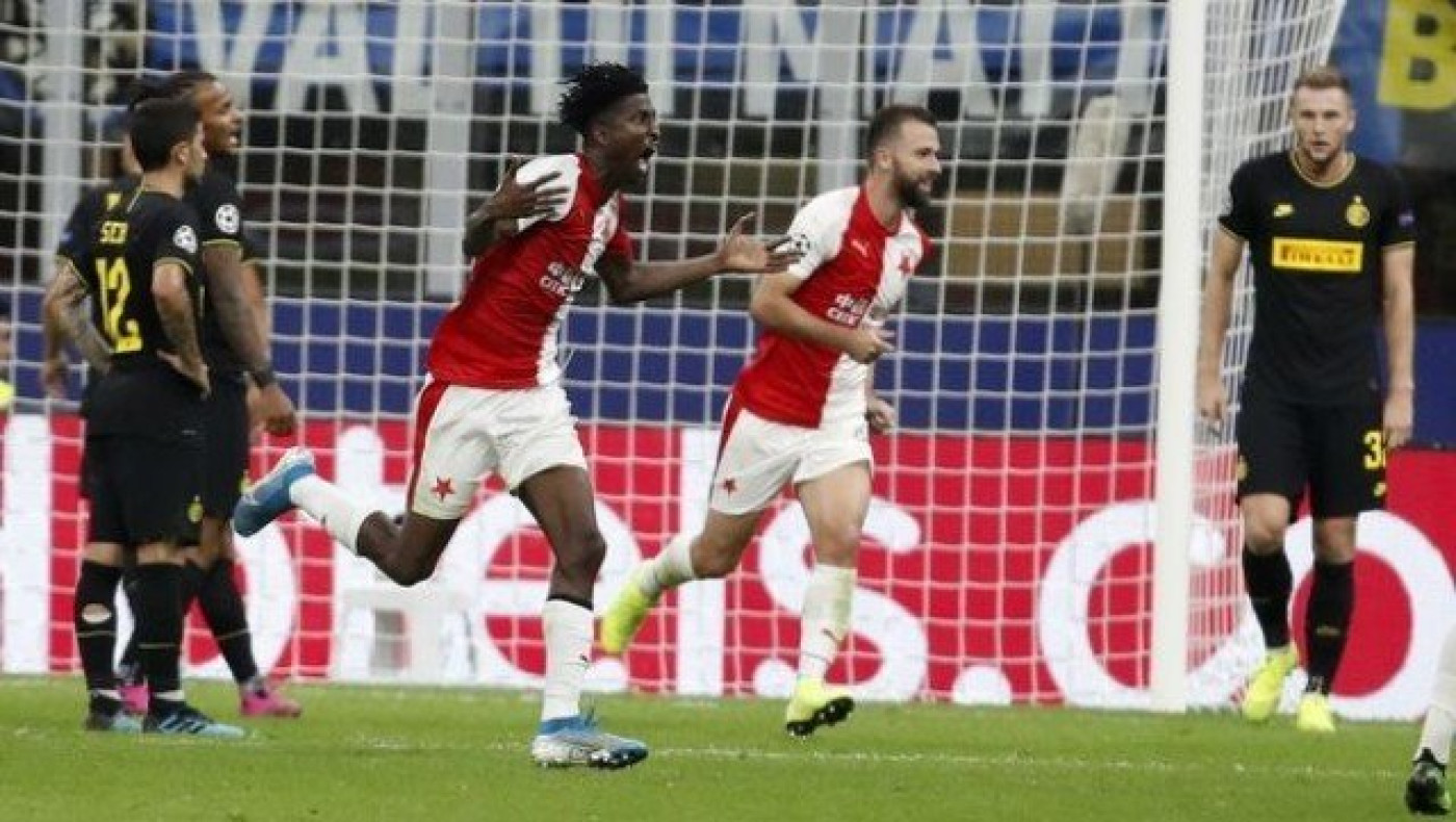 H «ευκαιρία» της                     Σλάβια Πράγας