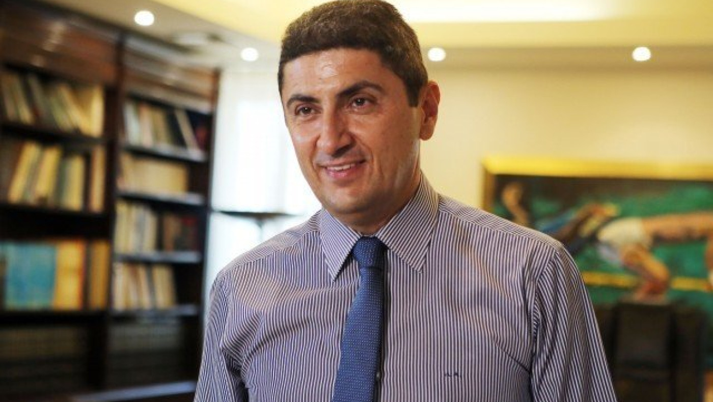 Ενα καφεδάκι με τον Αυγενάκη για μια ερώτηση περί... bullying