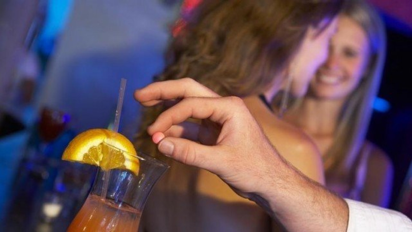 Θεσ/νίκη: 35χρονος Σέρβος έριξε ουσία σε ποτό άνδρα για να τον κλέψει