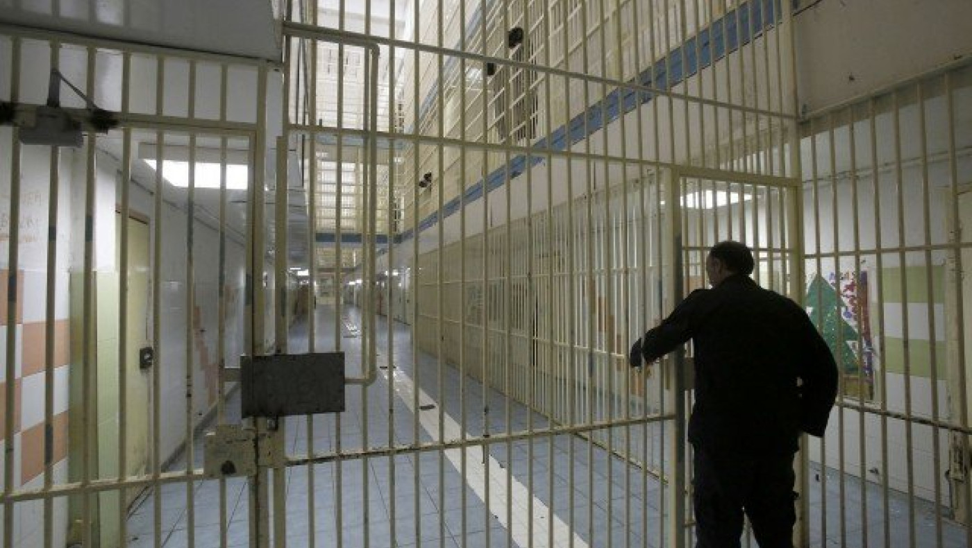 Κρατούμενος επιτέθηκε σε σωφρονιστικό υπάλληλο στις φυλακές Αυλώνα