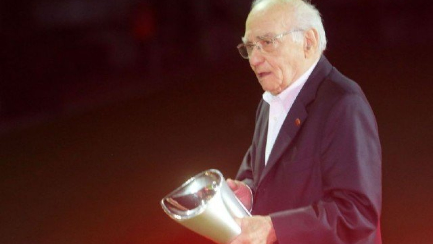 Επίθεση του Δαρίβα                  στον Μητρόπουλο