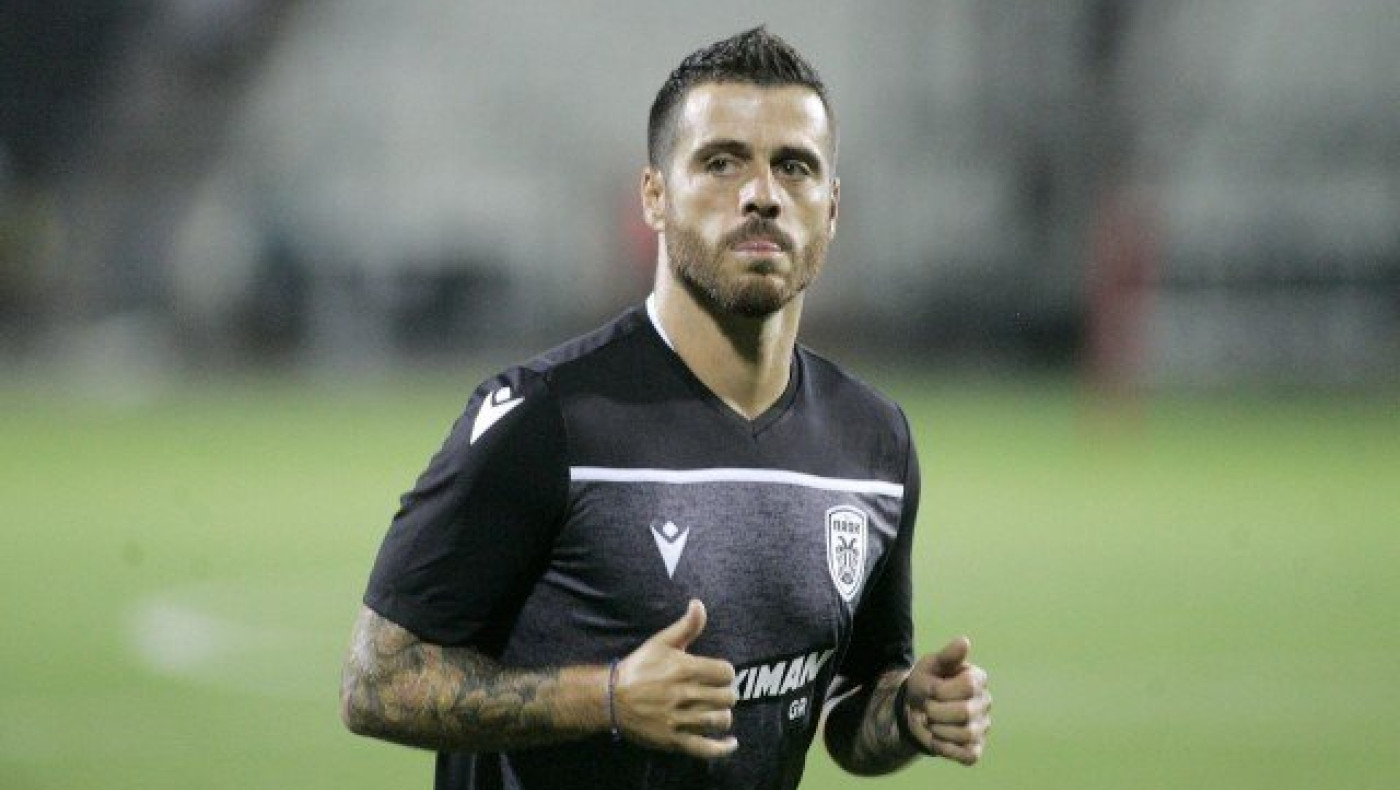 Τα γάντια στον                     Βιεϊρίνια (pic)