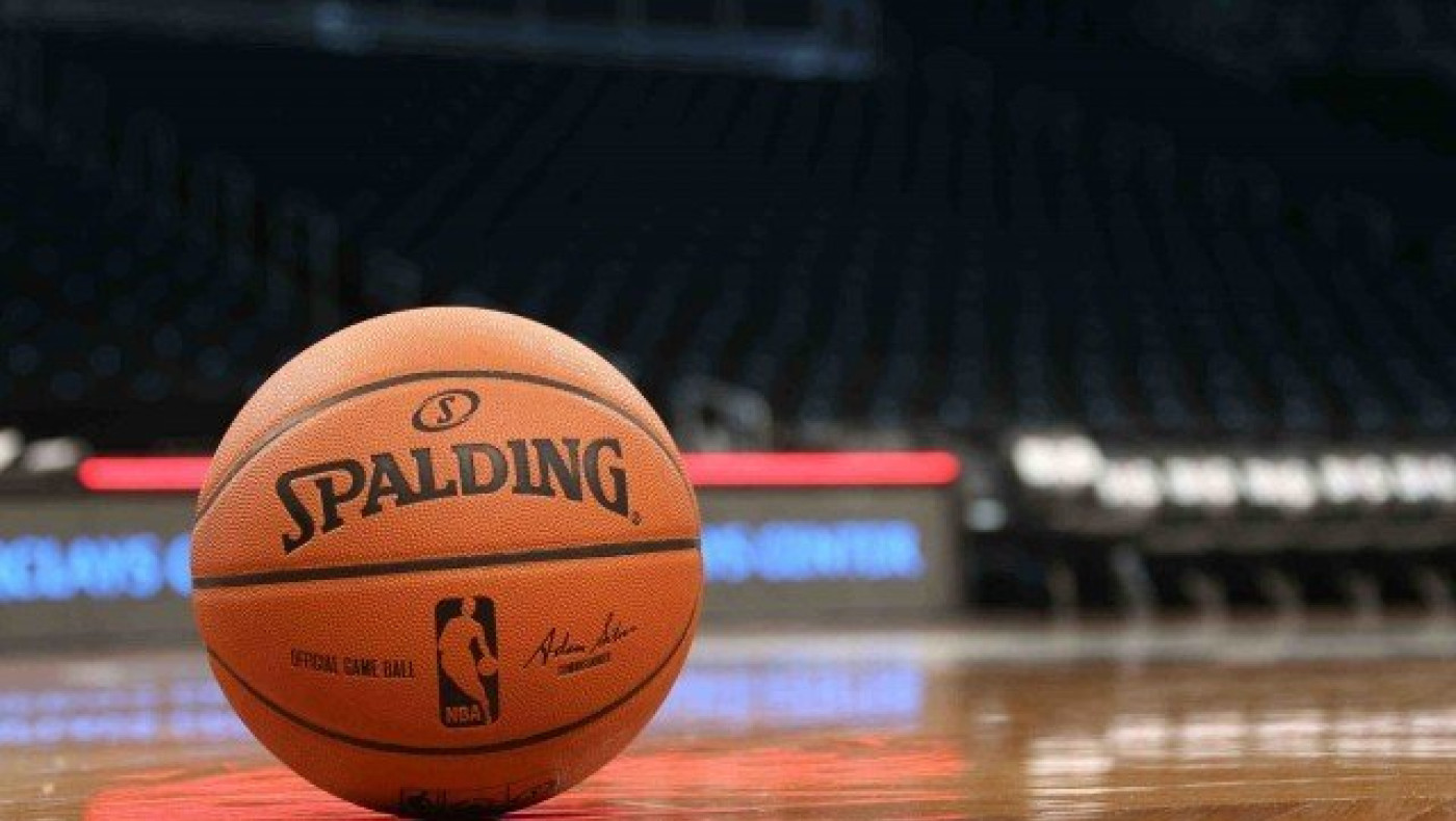 Το ταξίδι της μπάλας: Από το εργοστάσιο στο παρκέ (video)