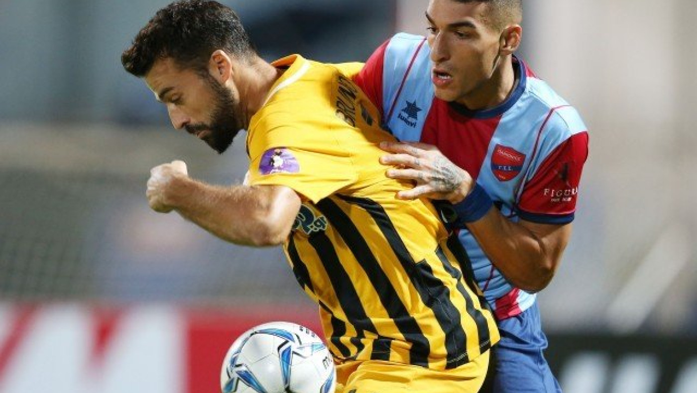 Εχασε                              χρόνο  και… έχασε